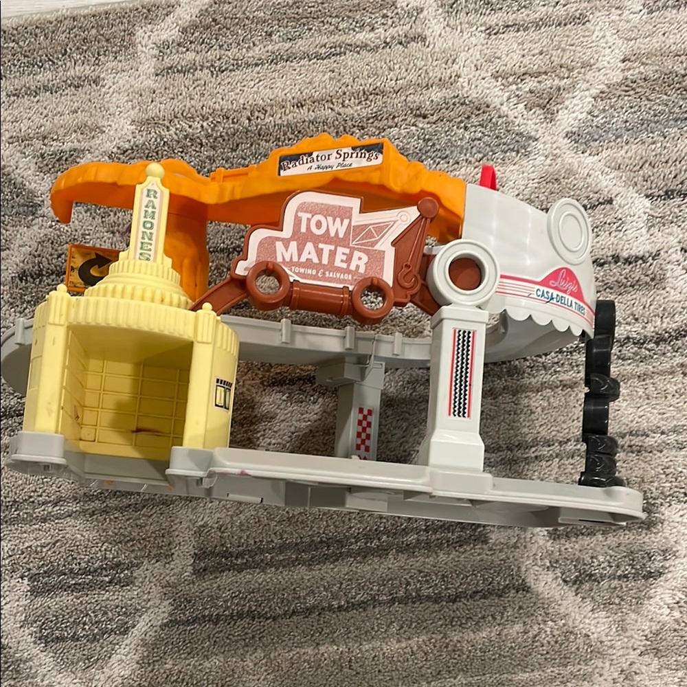 Tow Mater car race! CARS